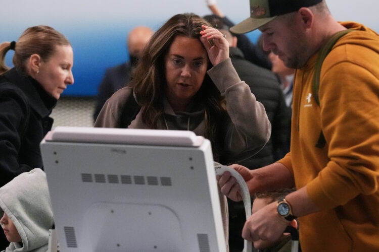 Airlines are optimistic about a quick recovery ahead of Thanksgiving once the FAA ends flight cuts